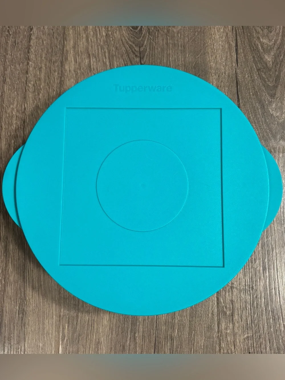 Tupperware Turquoise Vision Bowl w/ Lid 2.5 Liters 10.5 Cups 5551B-3 LIKE NEW